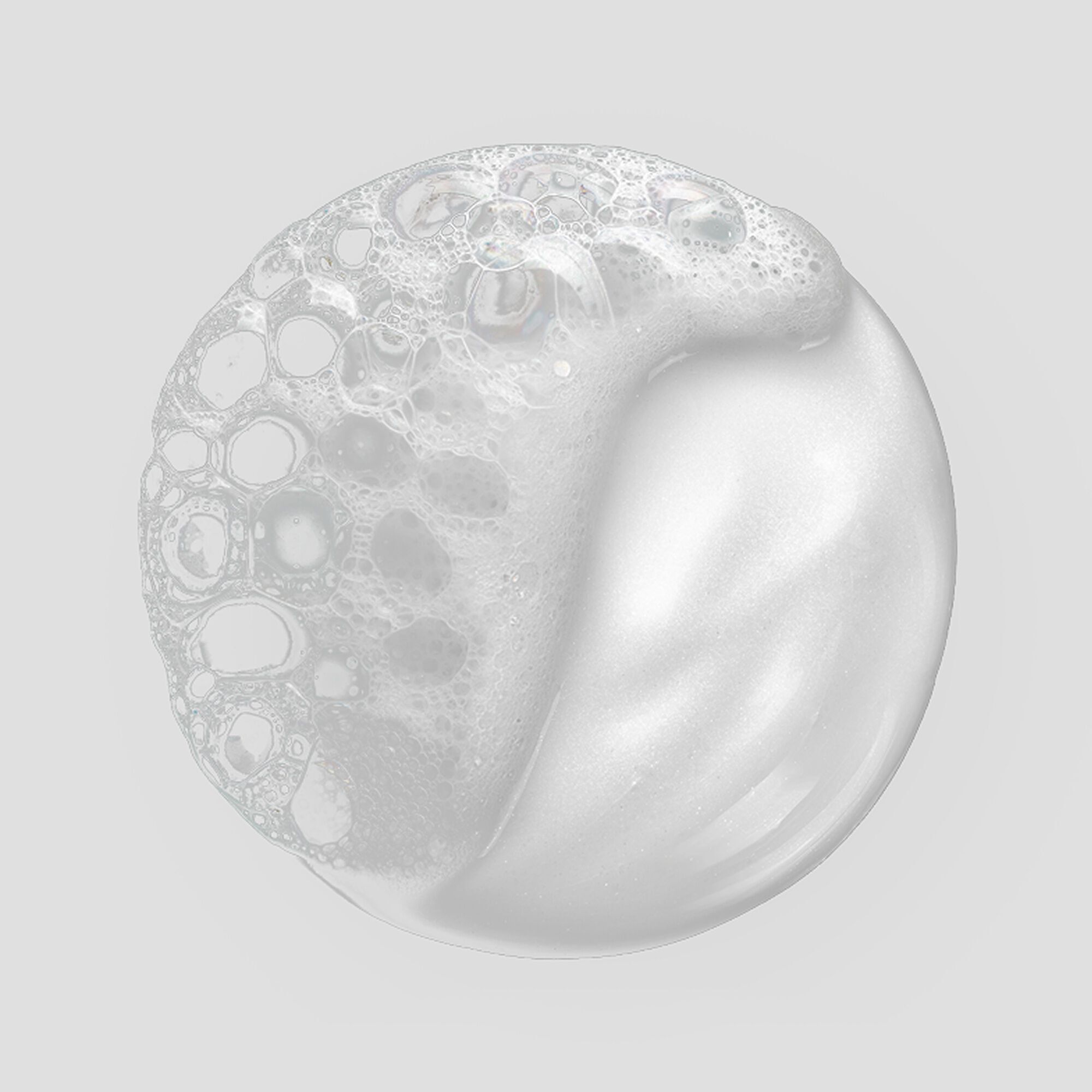 LES ESSENTIELS